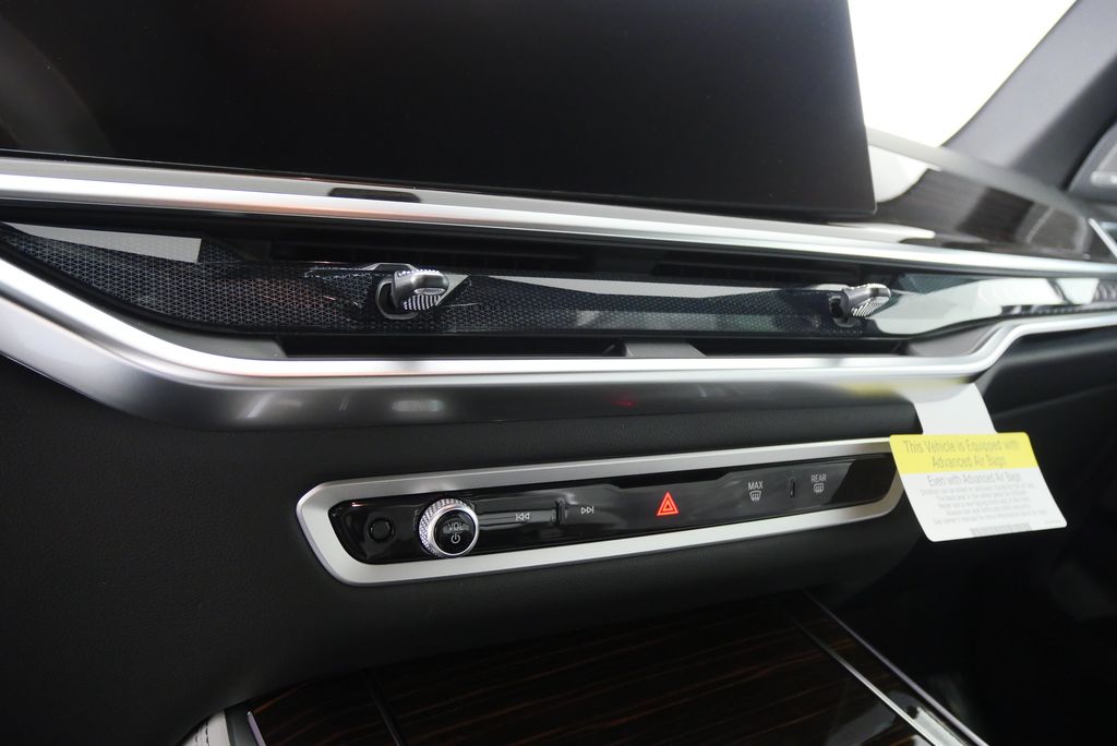 Thumbnail: 2026 BMW X5 - 18