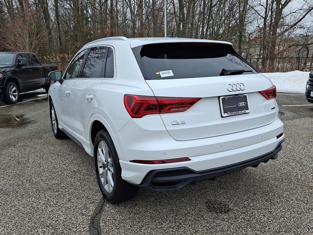 Thumbnail: 2025 Audi Q3 - 4