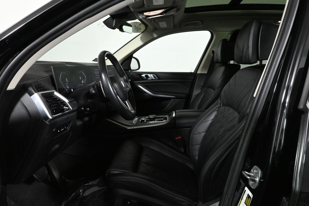 Thumbnail: 2024 BMW X7 - 3