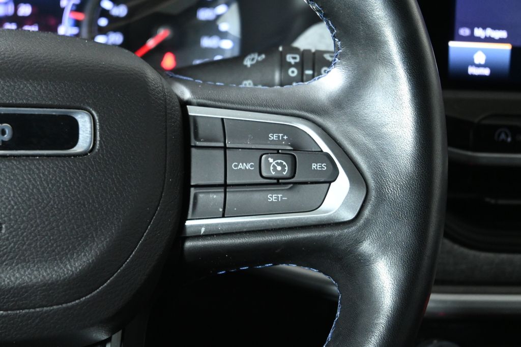 Thumbnail: 2022 Jeep Compass - 17