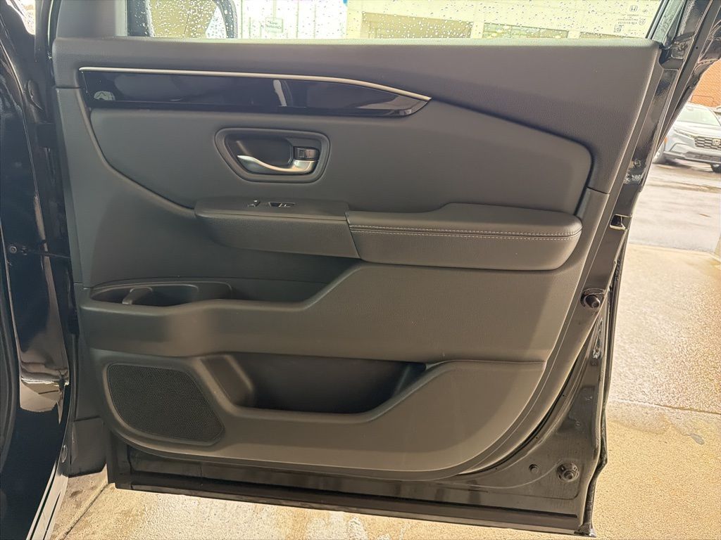 Thumbnail: 2023 Honda Pilot - 26