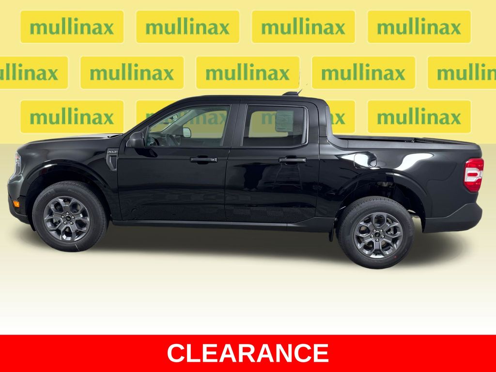 New 2026 Black Ford XLT image 2