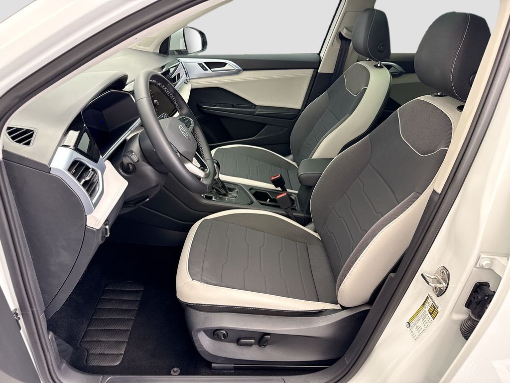 Thumbnail: 2025 Volkswagen Taos - 17