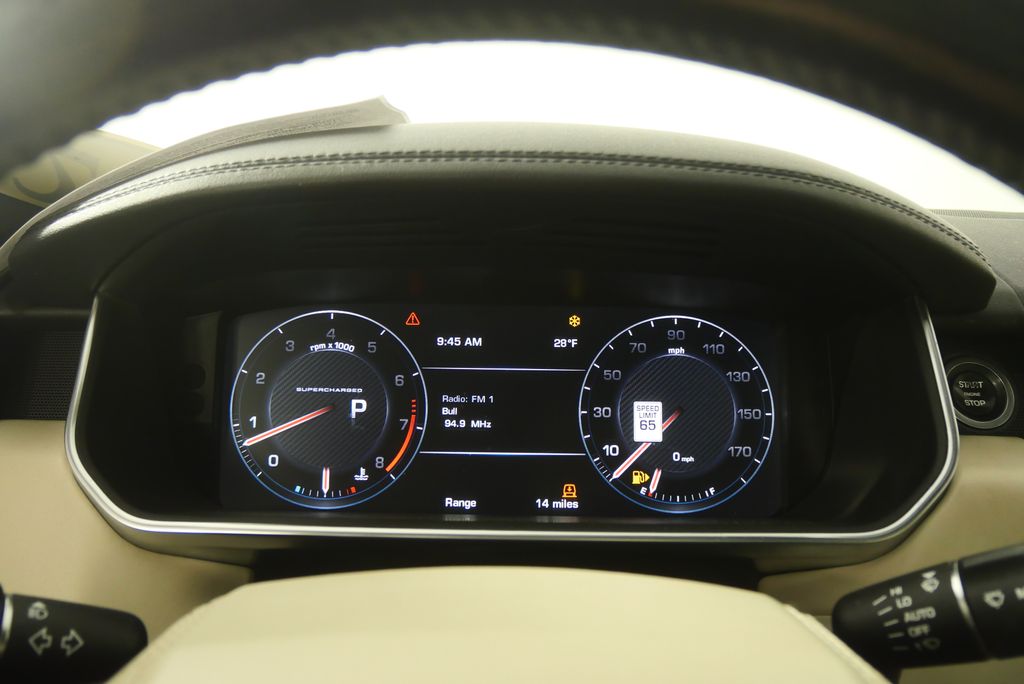 Thumbnail: 2016 Land Rover Range Rover - 16