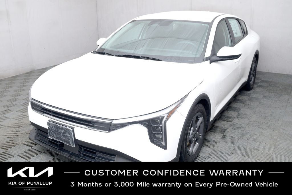 2025 Kia K4 LXS FWD