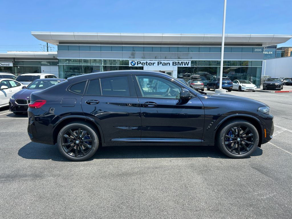 Thumbnail: 2025 BMW X4 - 6