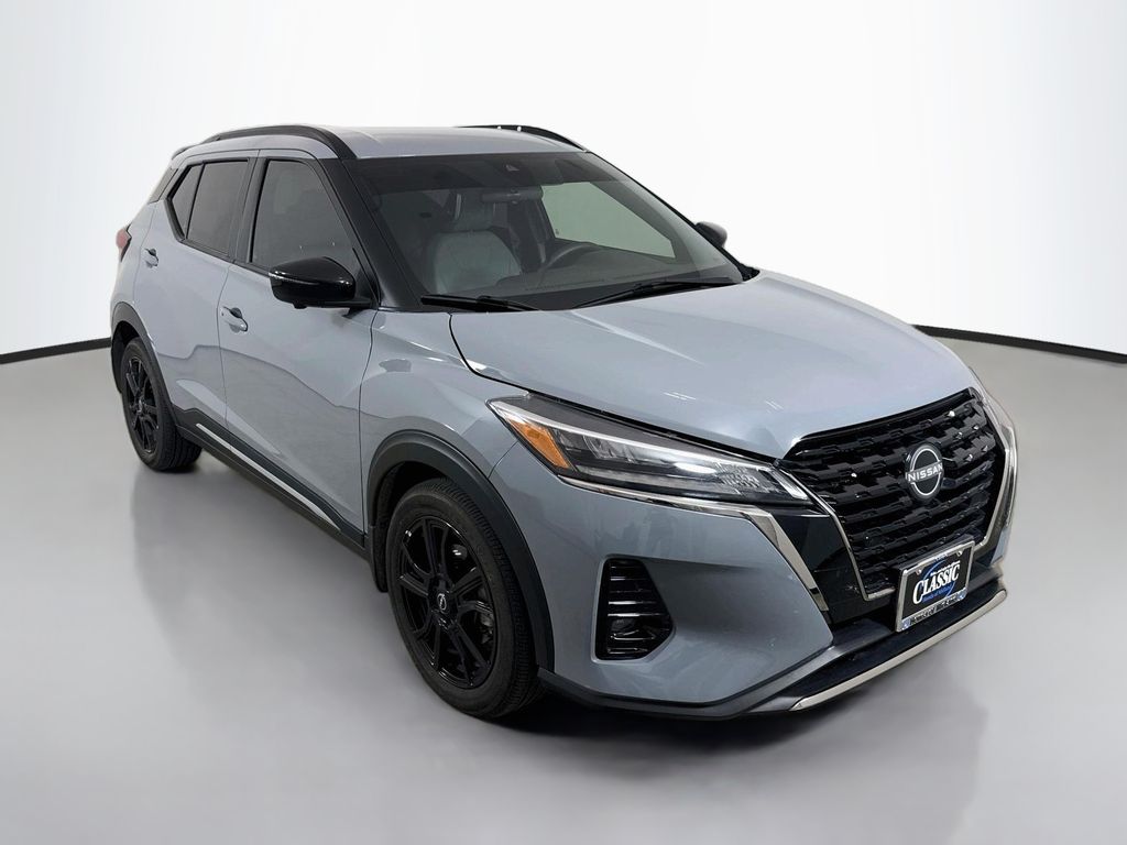 Boulder Gray Pearl 2024 Nissan Kicks SUV / Crossover Front-Wheel Drive Continuously Variable Transmission