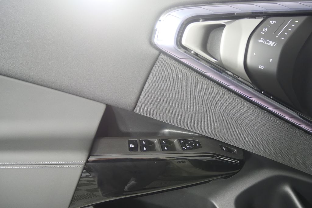 Thumbnail: 2026 BMW X3 - 8
