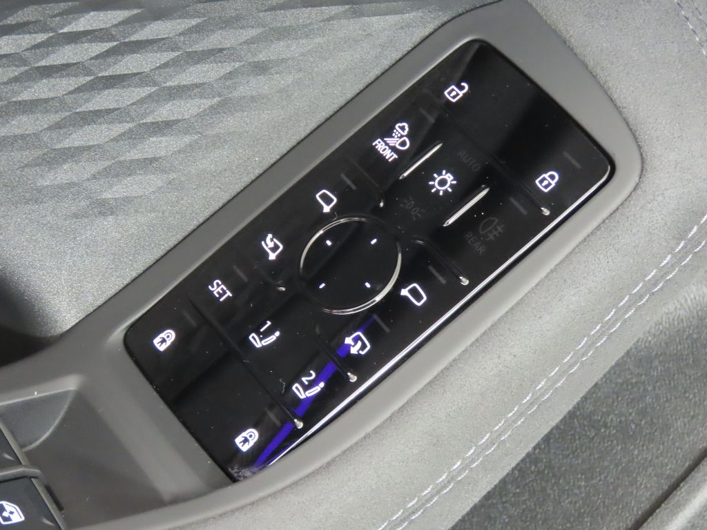 Thumbnail: 2025 Audi S5 - 27