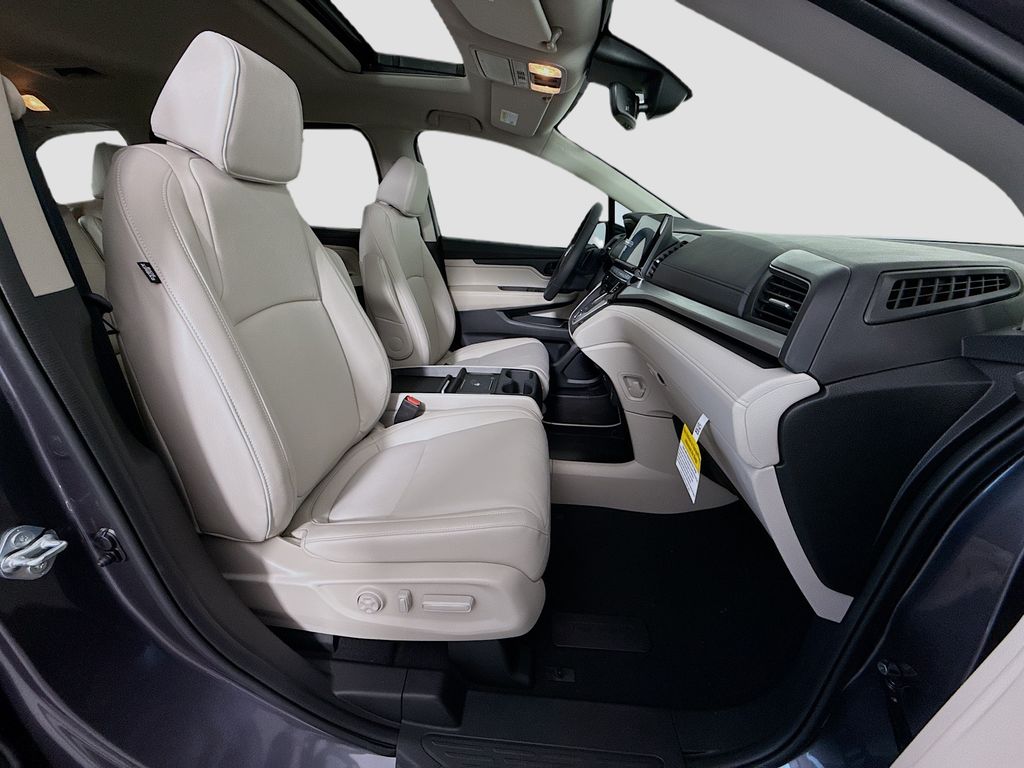 Thumbnail: 2026 Honda Odyssey - 20