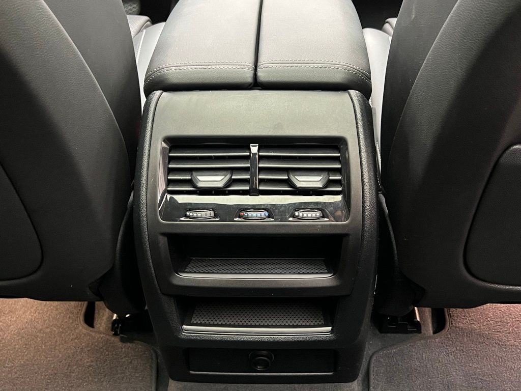 Thumbnail: 2023 BMW X5 - 9