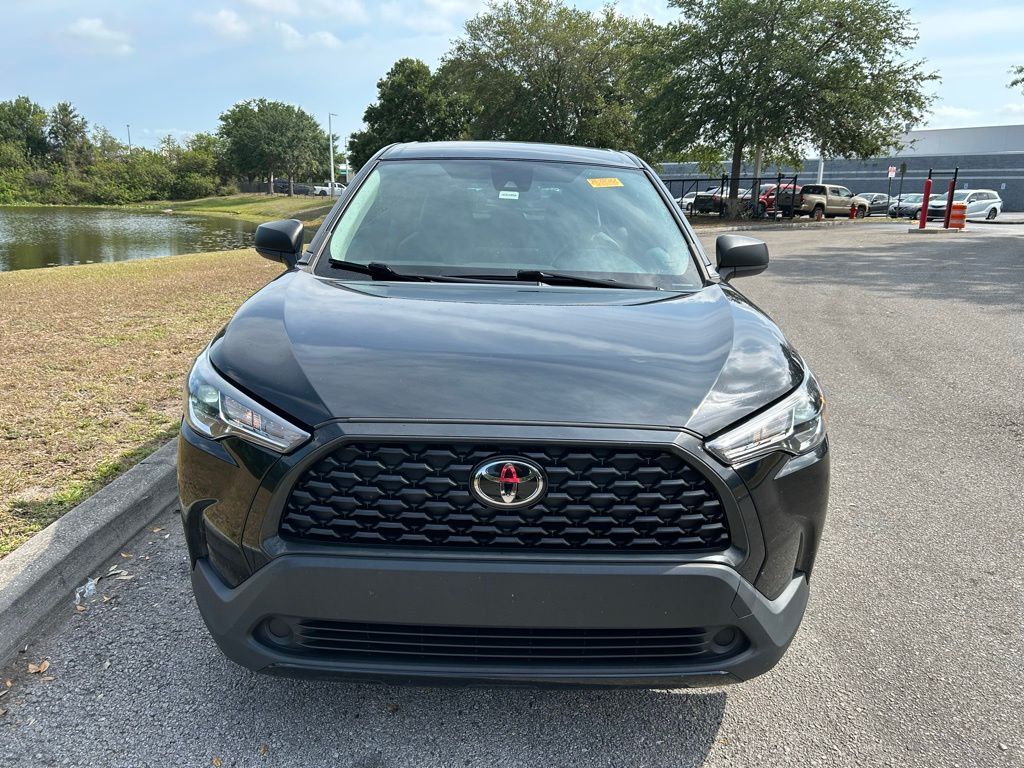 2022 Toyota Corolla Cross L 8