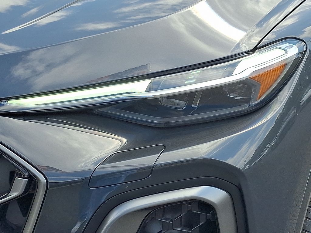 Thumbnail: 2025 Audi Q5 - 6