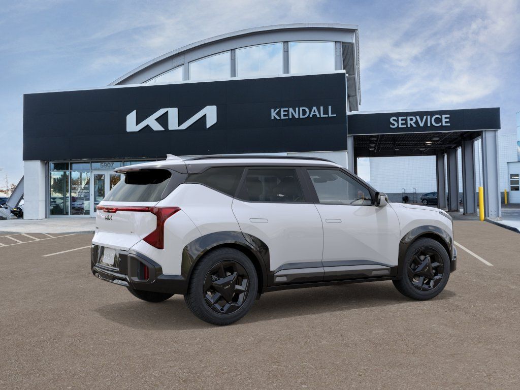 New 2027 White Kia X-Line S image 6