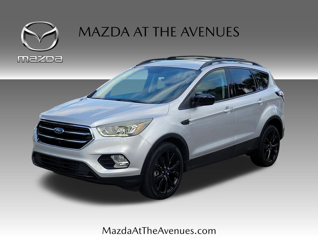 Ingot Silver 2017 Ford Escape SE FWD SUV / Crossover Front-Wheel Drive 6-Speed Automatic