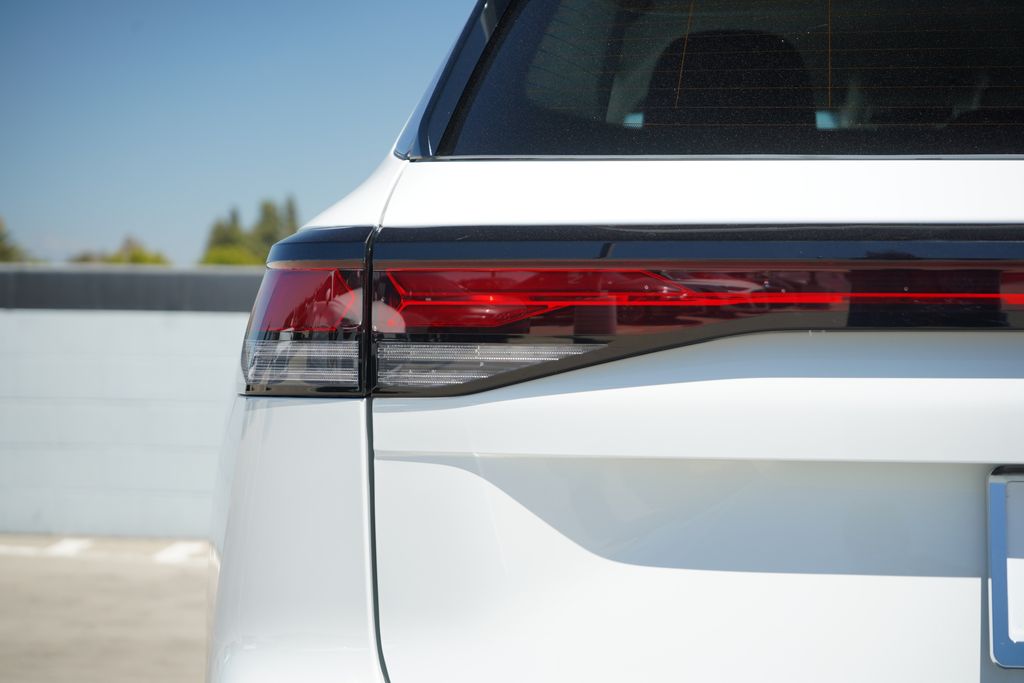 Thumbnail: 2026 Volkswagen Tiguan - 8