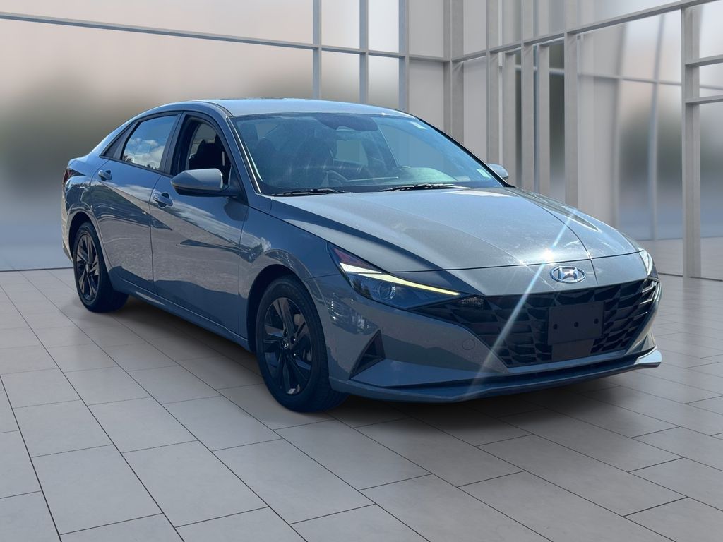  2021 Hyundai Elantra SEL FWD   