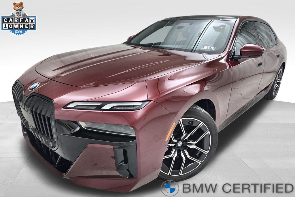2023 BMW 7 Series 740i's photo