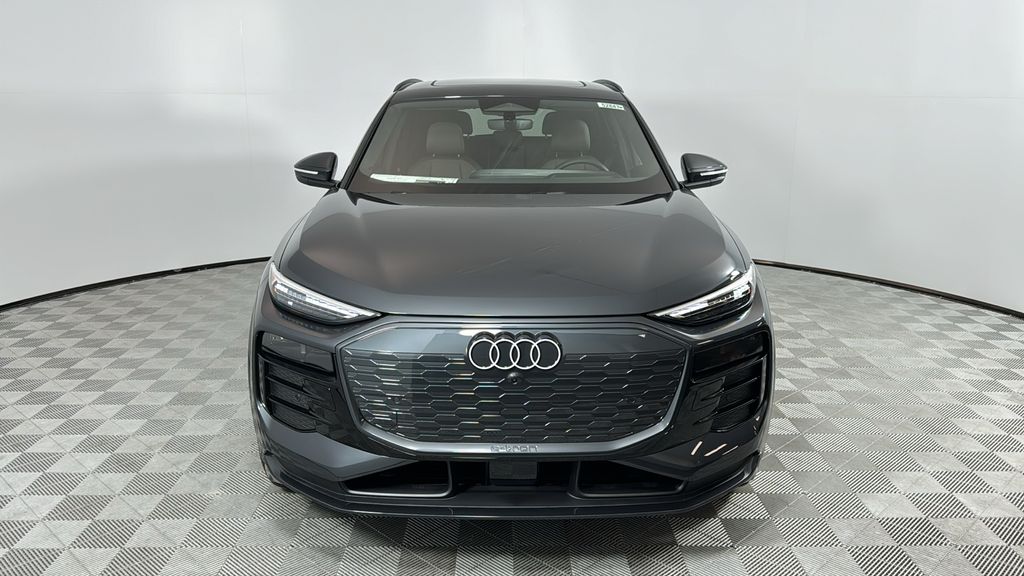 2025 Audi Q6 e-tron Premium 8