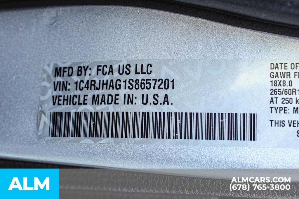 Used 2025 Silver Jeep Altitude image 40