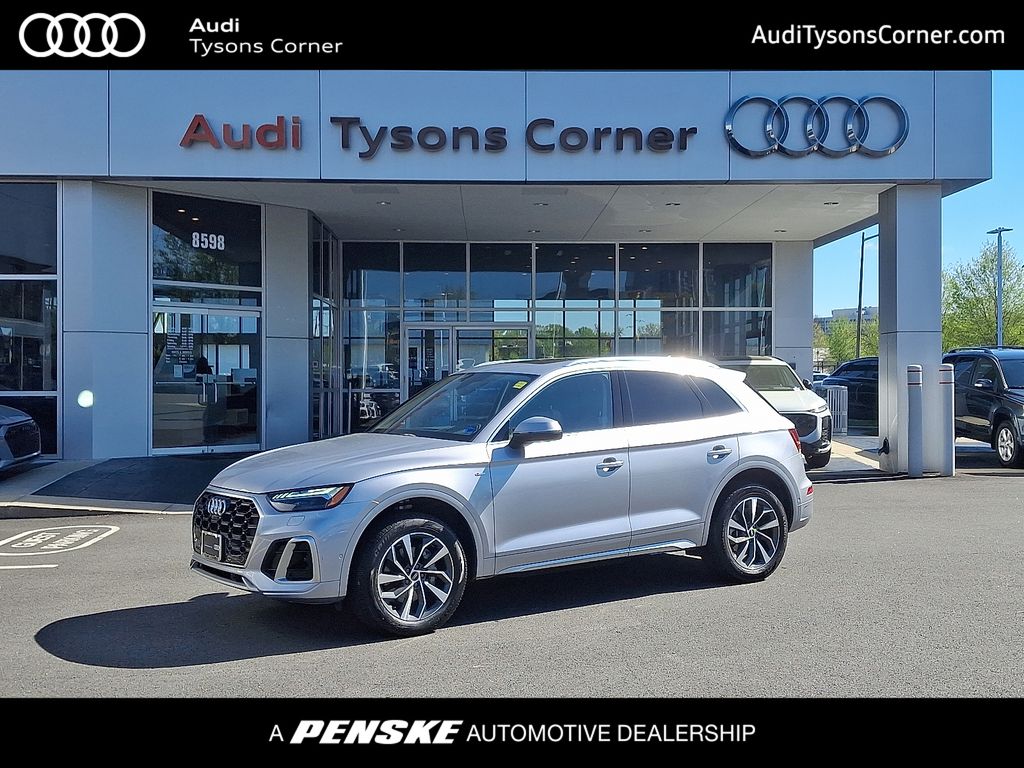 Thumbnail: 2022 Audi Q5 - 1