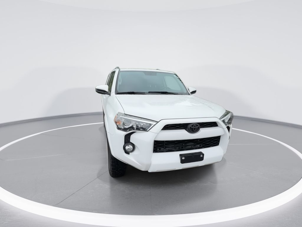 Used 2019 White Toyota SR5 image 3