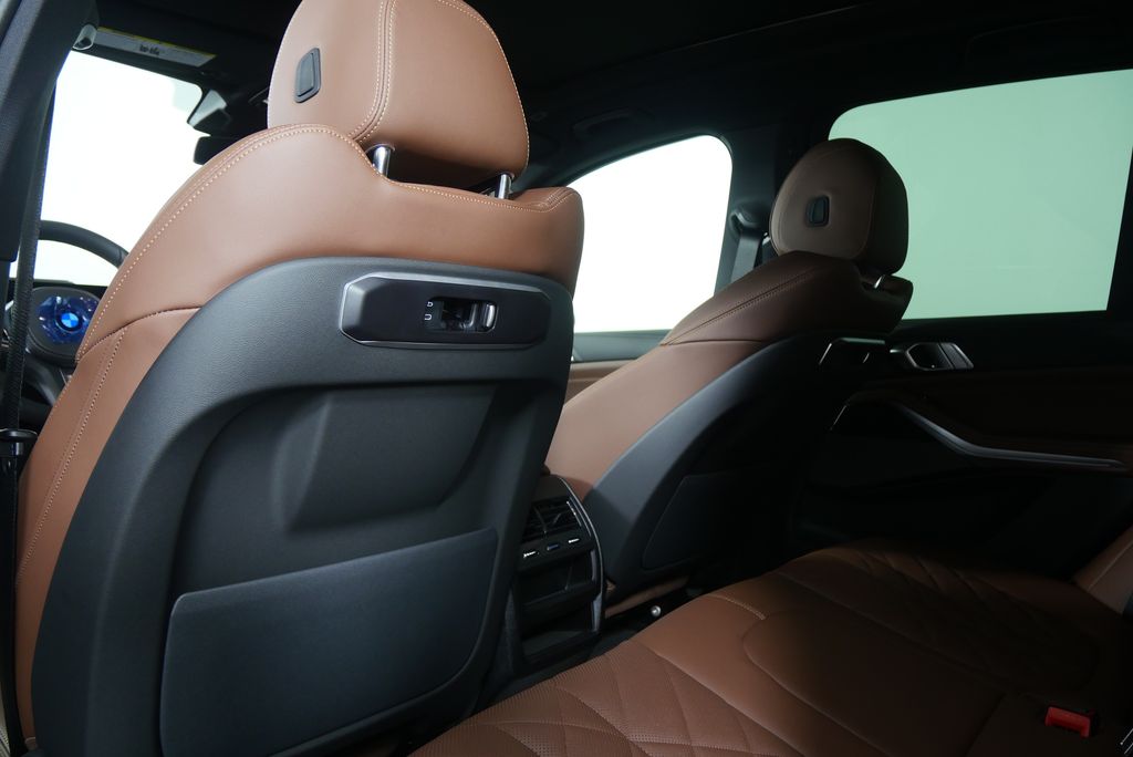 Thumbnail: 2026 BMW X5 - 17