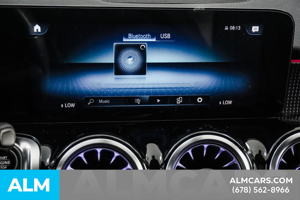 Used 2022 White Mercedes-Benz GLB 250 image 39