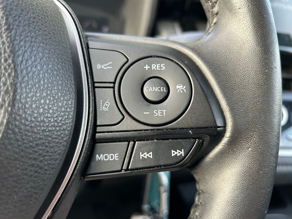 Thumbnail: 2021 Toyota Corolla - 18