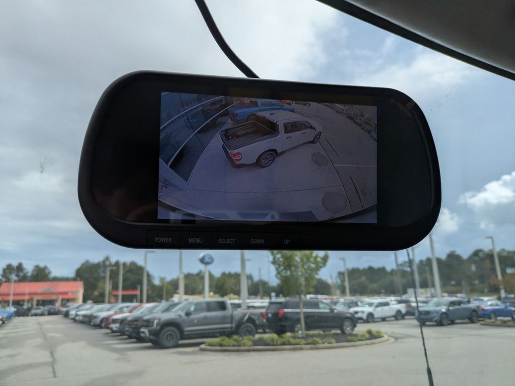 2025 Ford E-350 Cutaway 