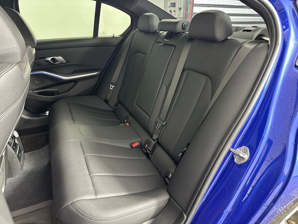 Thumbnail: 2021 BMW 3 Series - 24