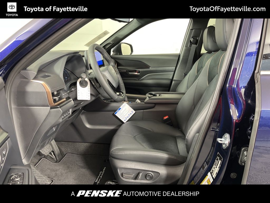 Thumbnail: 2026 Toyota Grand Highlander - 26