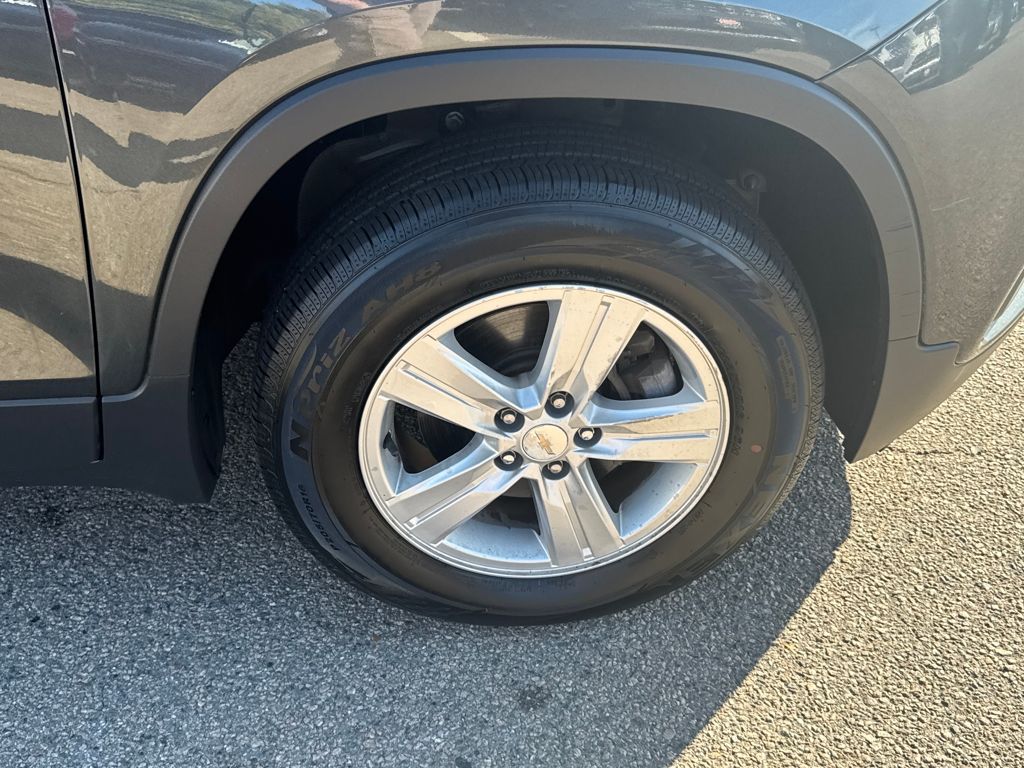 2020 Chevrolet Trax LS photo 35