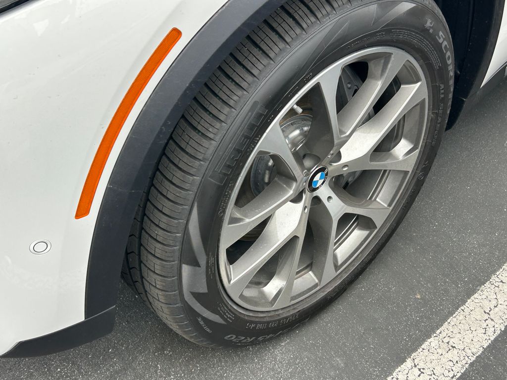 Thumbnail: 2026 BMW X5 - 3