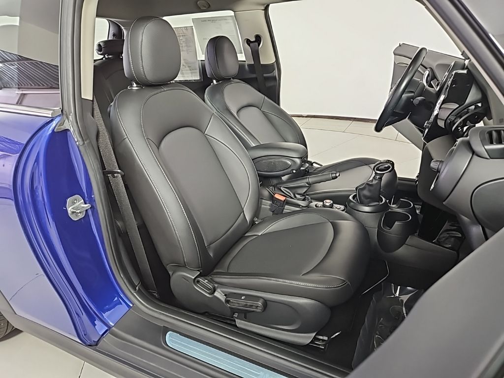 Thumbnail: 2019 MINI Cooper - 20