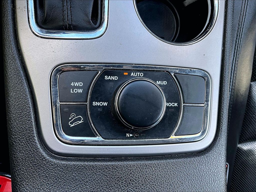 2021 Jeep Grand Cherokee — photo 27