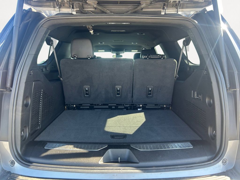 Used Car 2022 Chevrolet Suburban  Premier For Sale Under $35,000 In Floresville, Texas