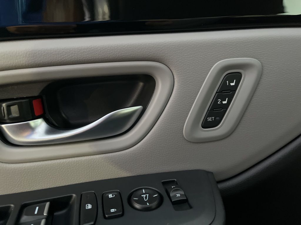 Thumbnail: 2025 Honda Pilot - 6