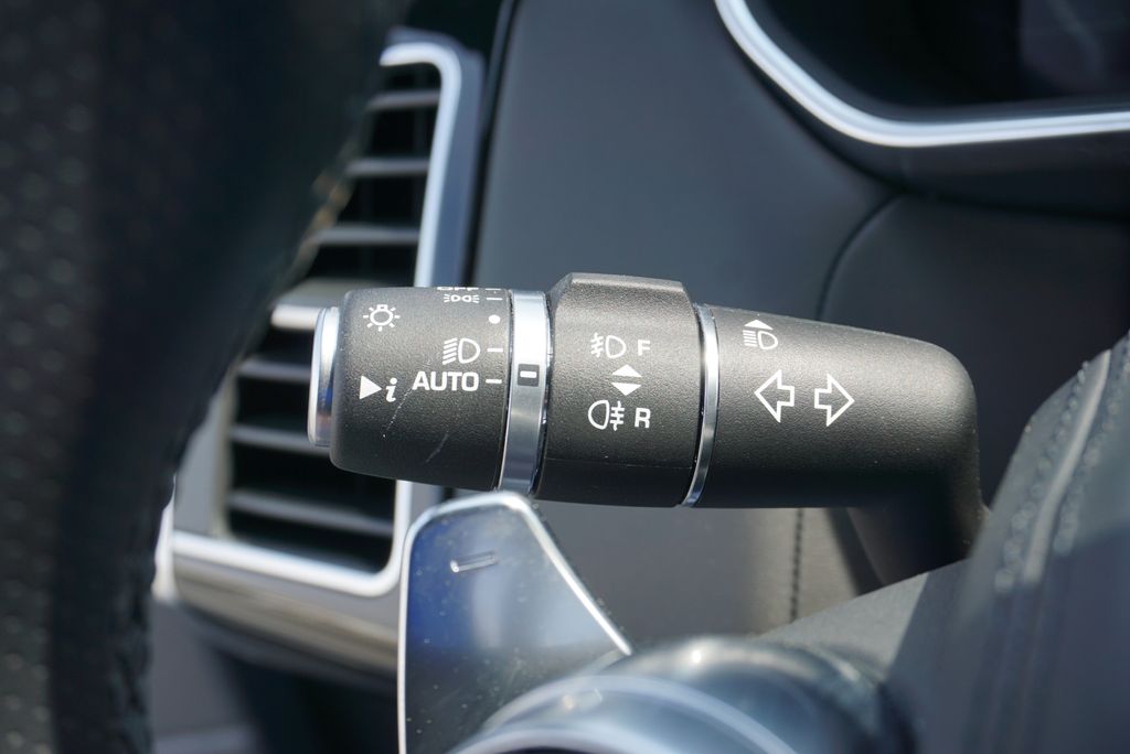 Thumbnail: 2020 Land Rover Range Rover Sport - 20