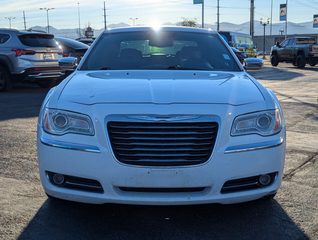 2012 Chrysler 300 Limited 9