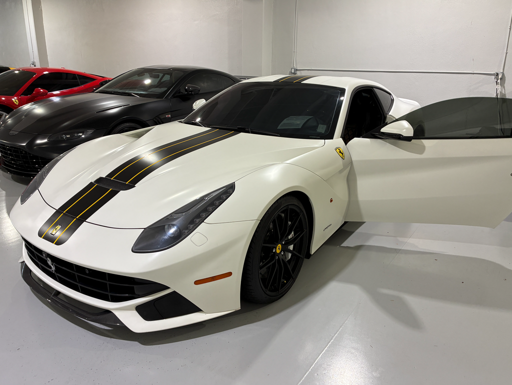 2013 Ferrari F12 Berlinetta Coupe Coupe Rear-Wheel Drive 7-Speed Dual Clutch