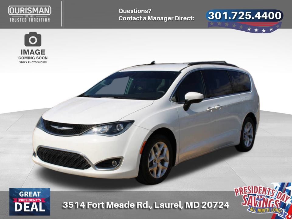 Bright White Clearcoat 2017 Chrysler Pacifica Touring L FWD Minivan Front-Wheel Drive 9-Speed Automatic