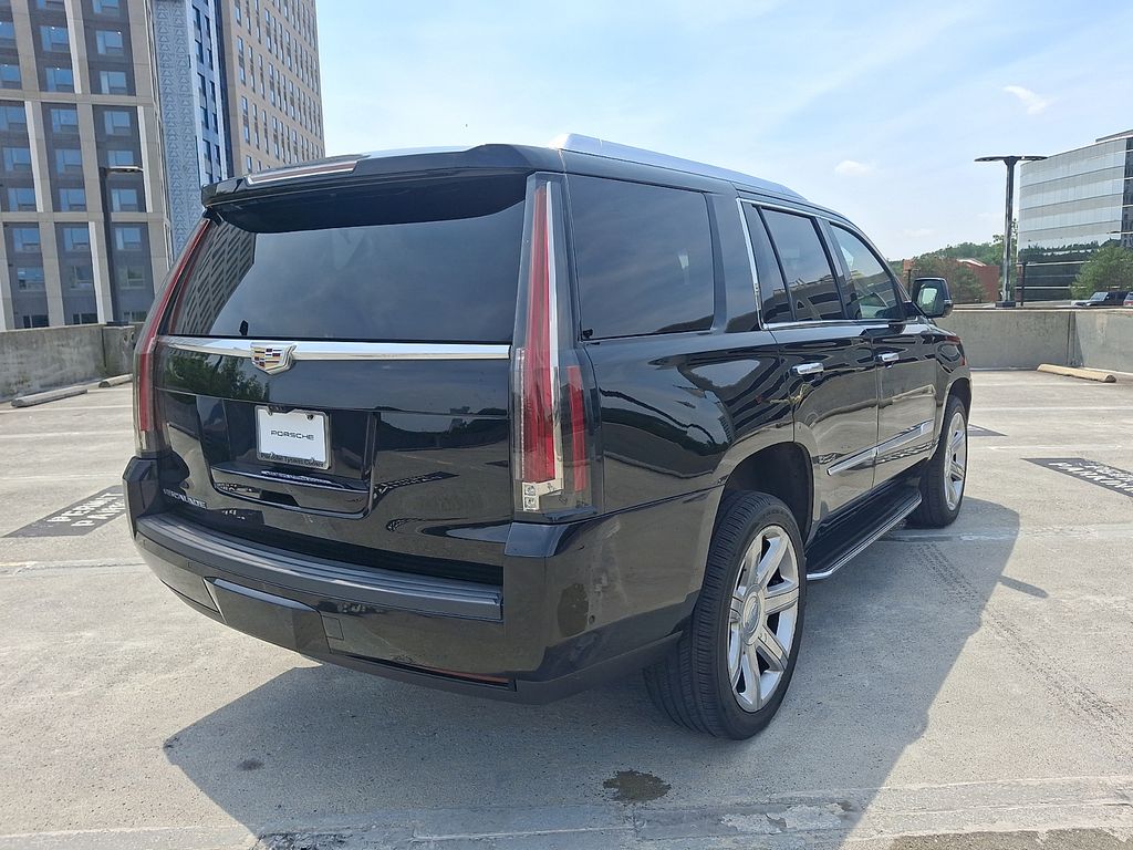 Thumbnail: 2018 Cadillac Escalade - 8