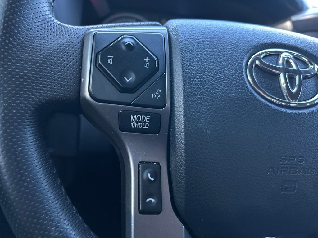 2019 Toyota Tacoma SR5 18