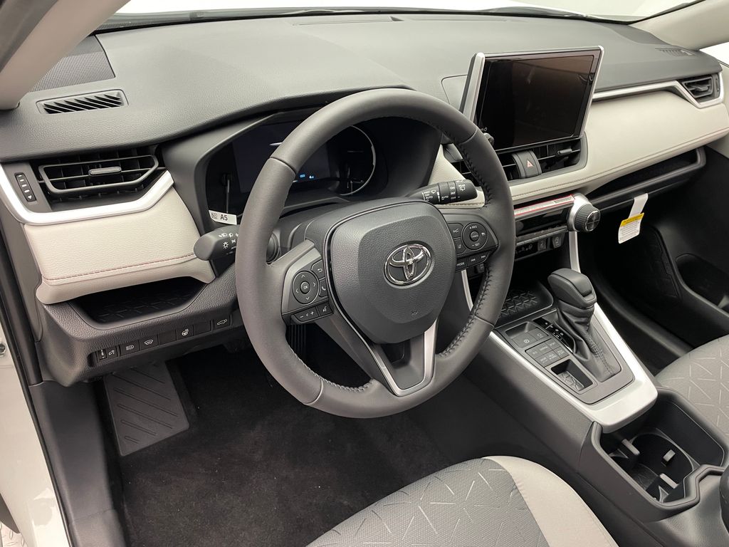 Thumbnail: 2025 Toyota RAV4 - 11