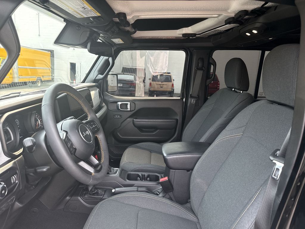 Thumbnail: 2024 Jeep Wrangler - 3