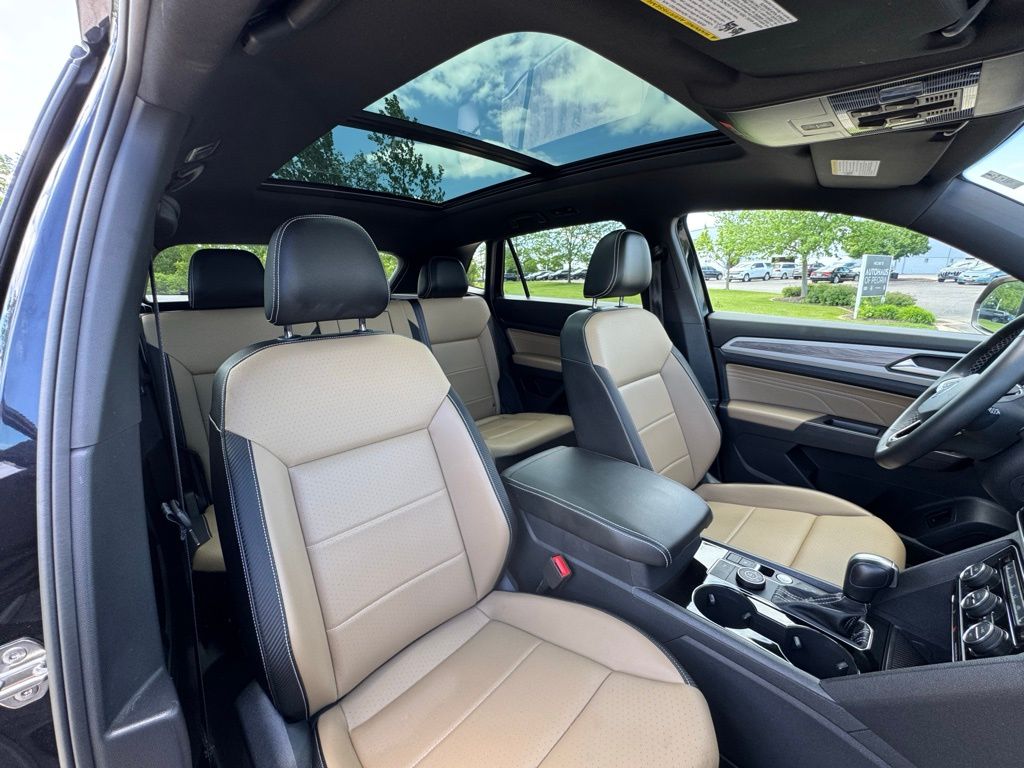 2022 Volkswagen Atlas Cross Sport 3.6L V6 SE w/Technology photo