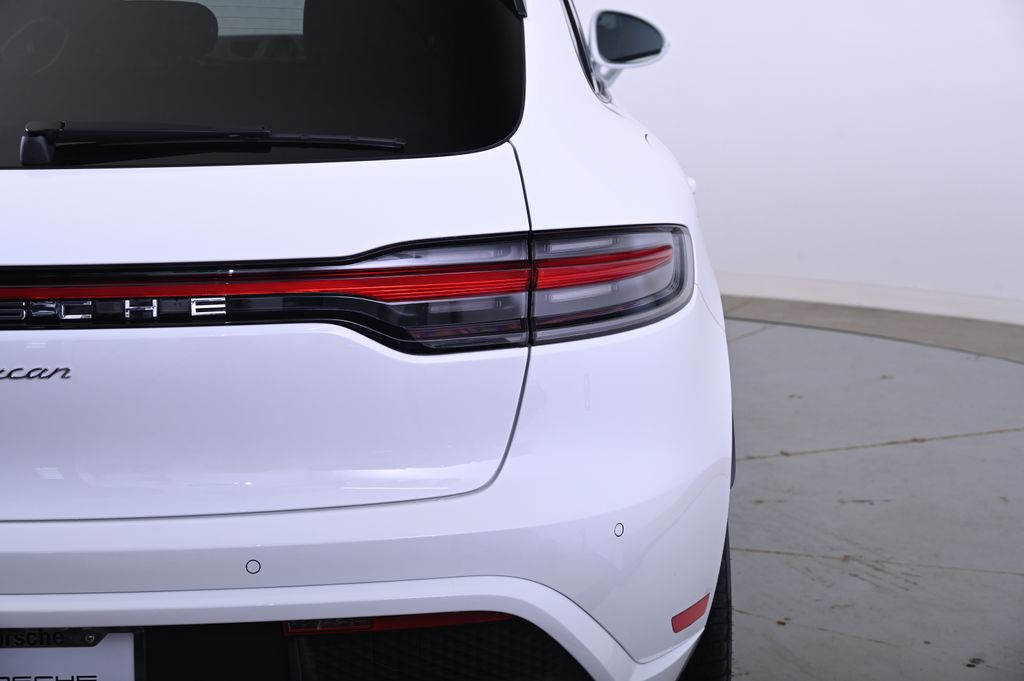 Thumbnail: 2025 Porsche Macan - 14