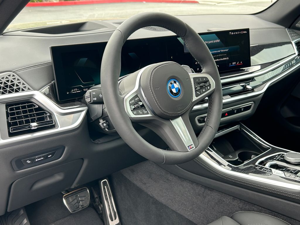 Thumbnail: 2026 BMW X5 - 13