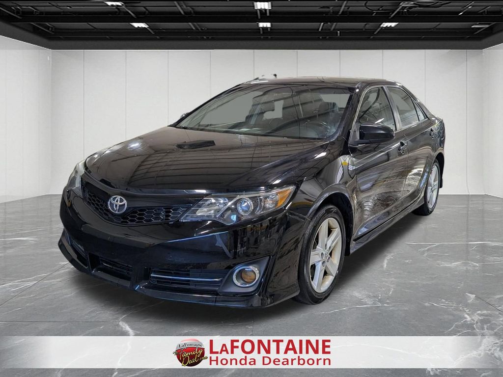2014 Toyota Camry SE